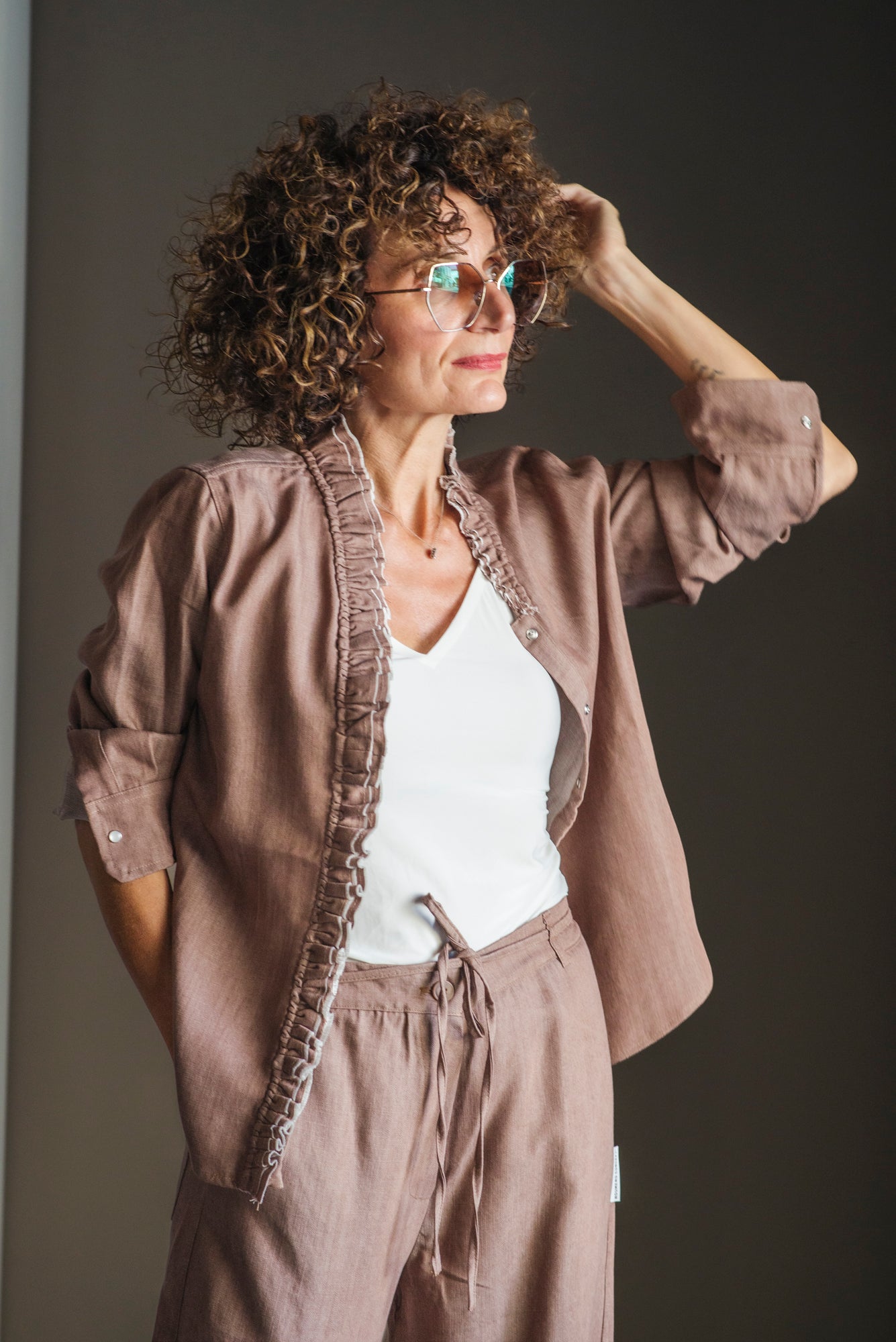 Camicia in denim con rouches caramello