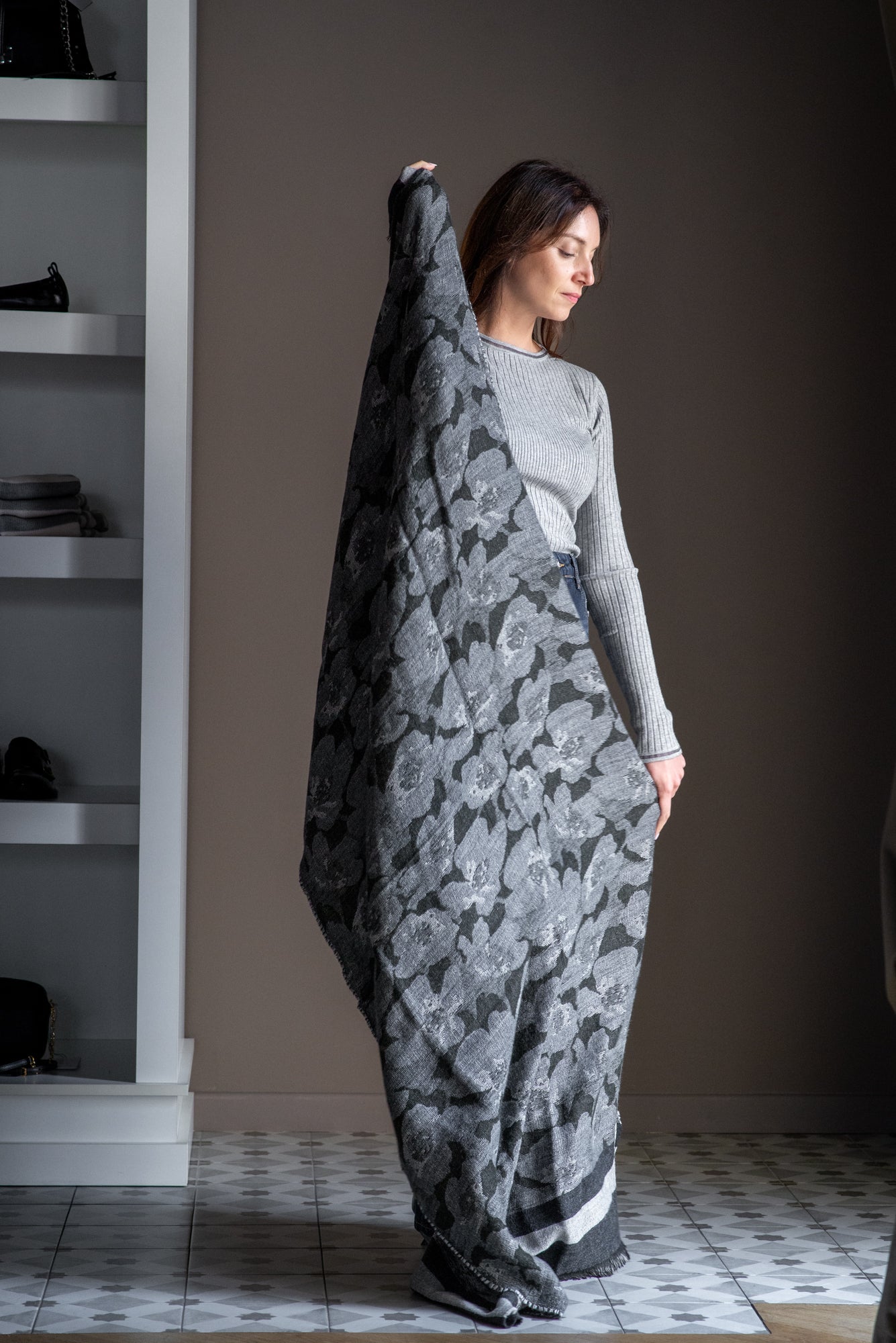 Sciarpa Maxi Fiori Stilizzati – Alessia Santi