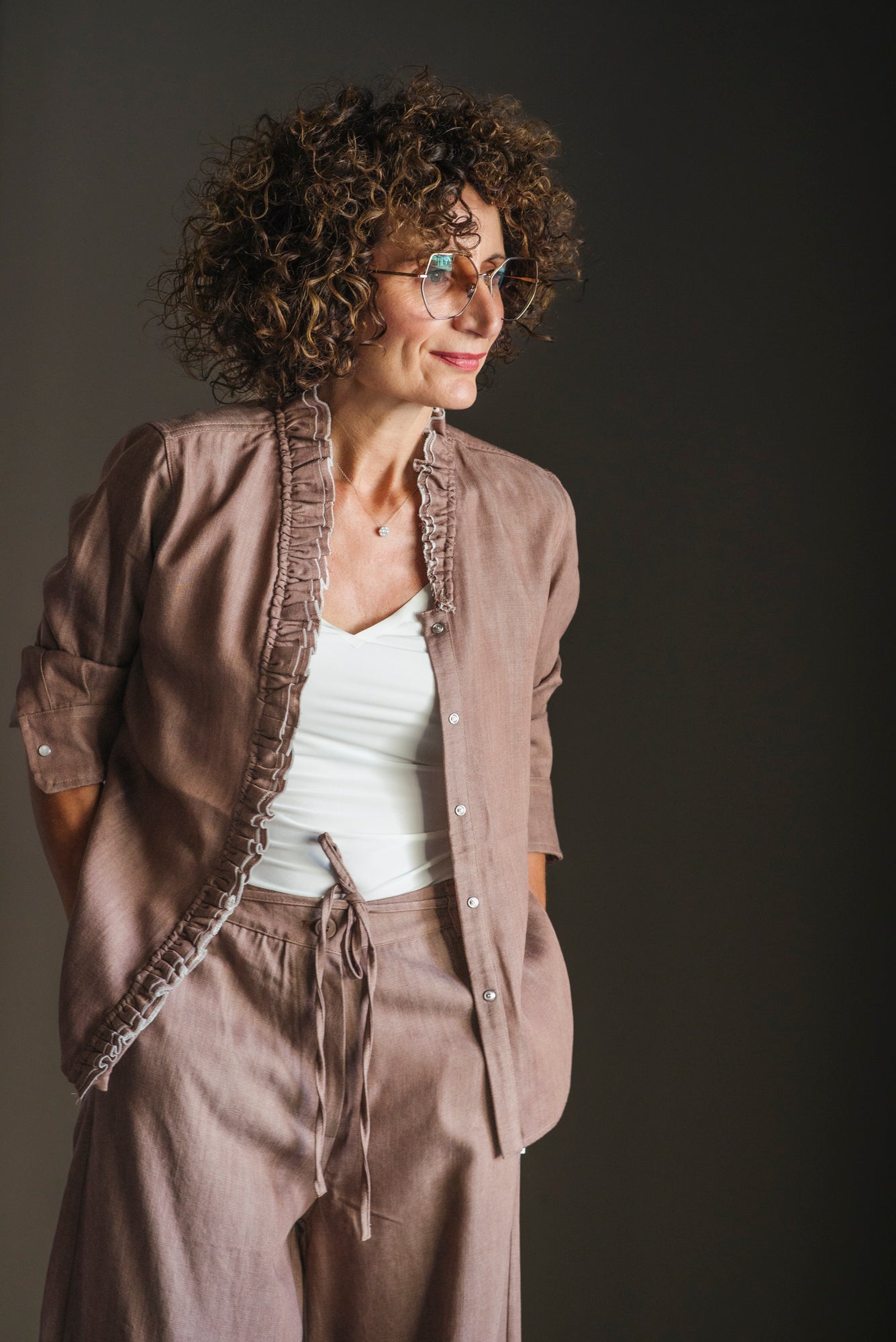 Camicia in denim con rouches caramello