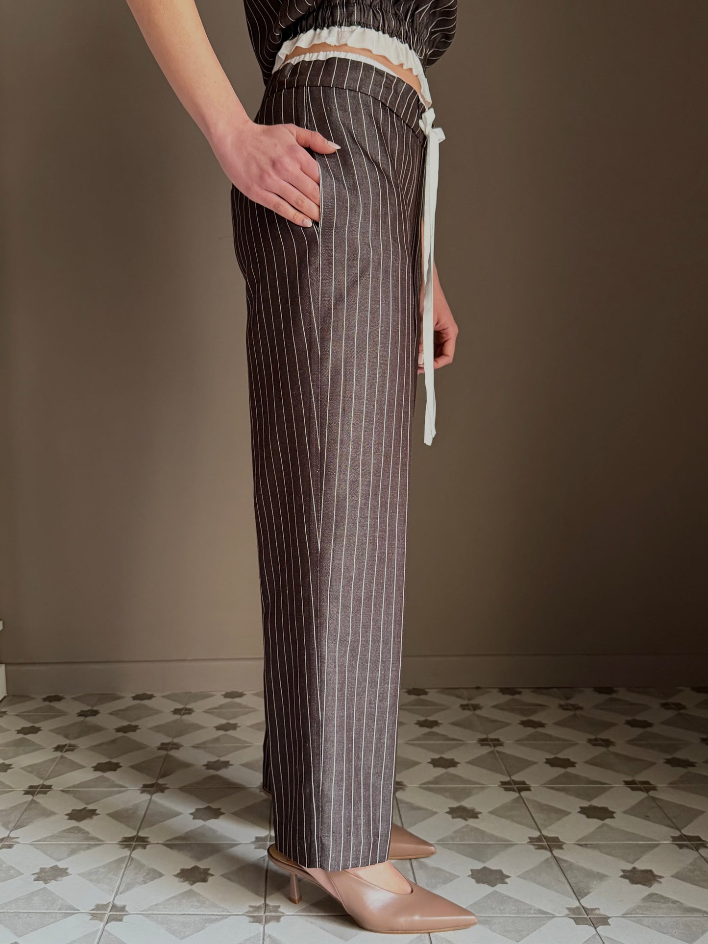 Pantalone gessato fondente