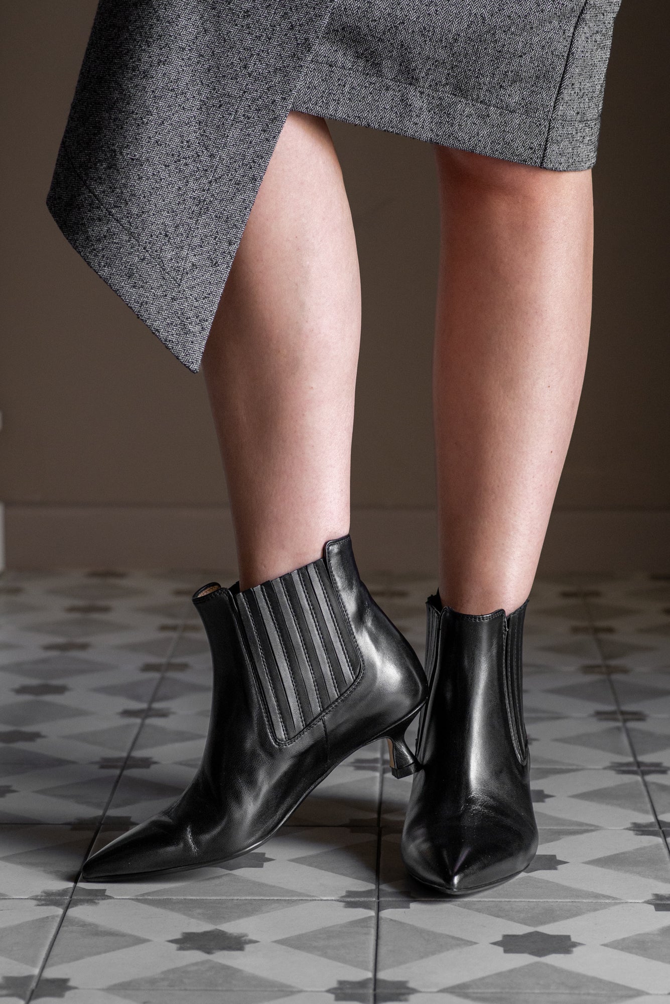 Stivaletto chelsea in nappa nera Anna F
