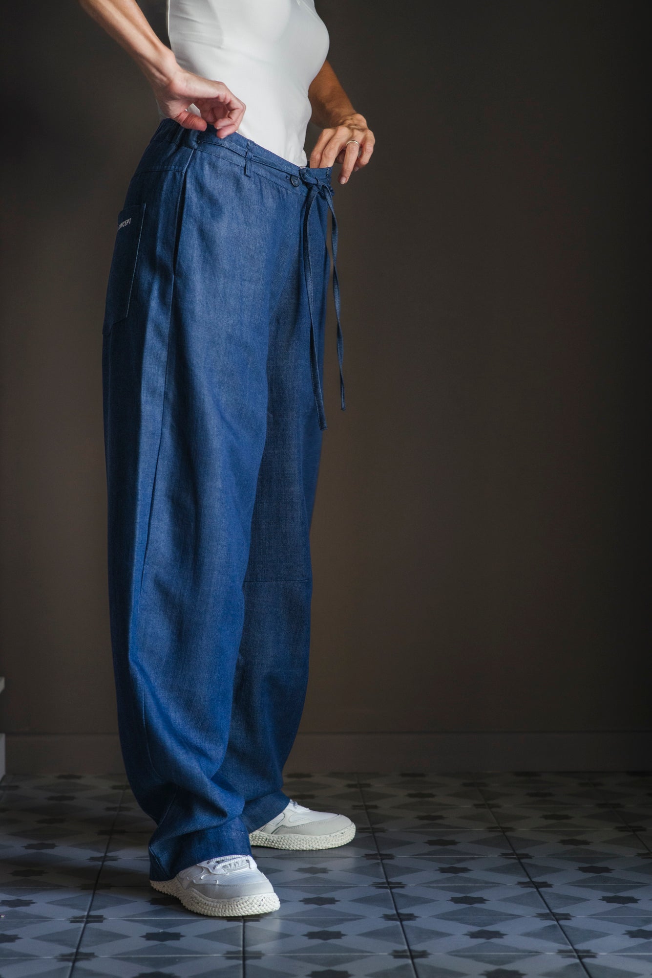 Pantalone in denim fluido