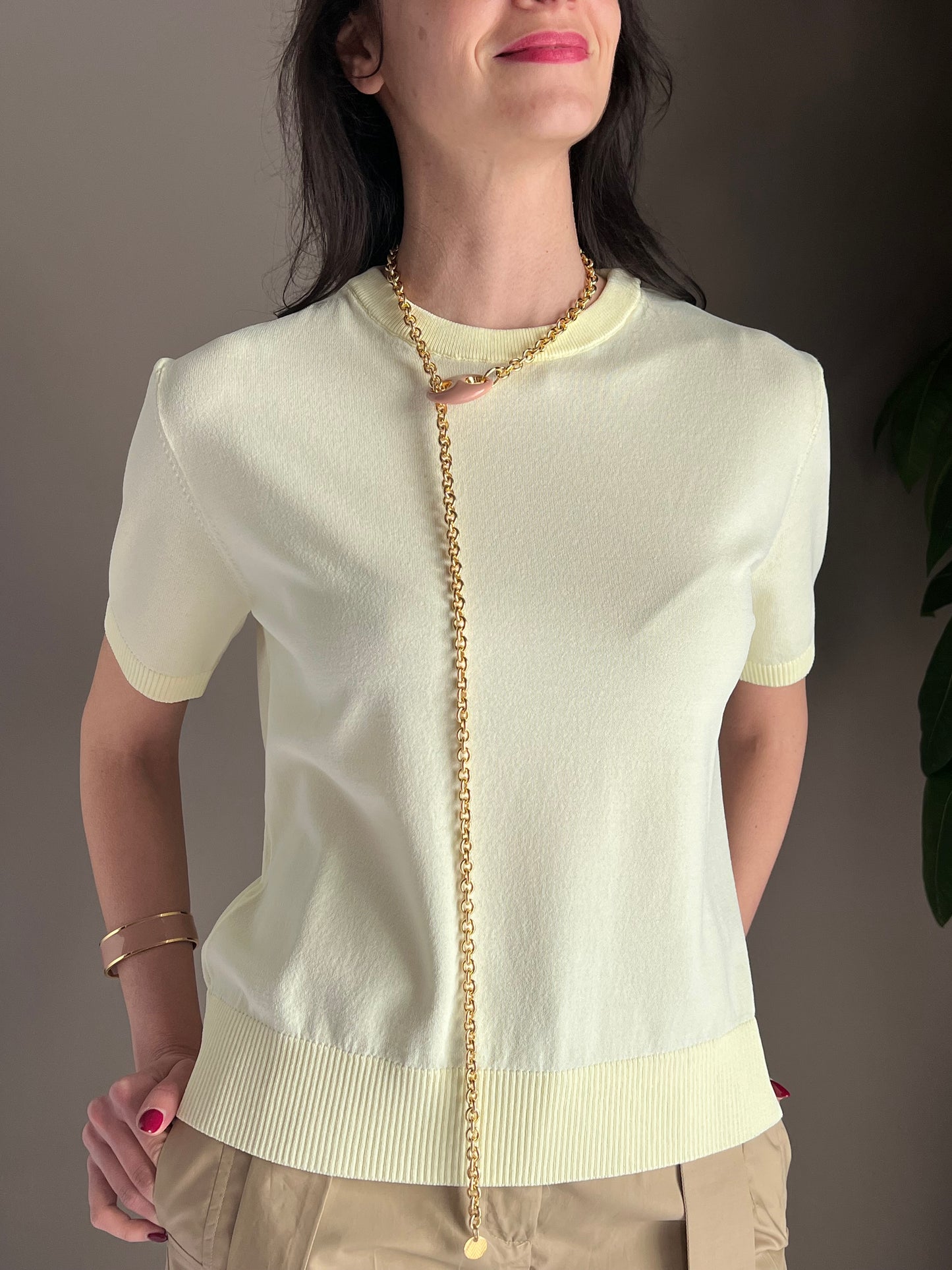 Maglia in viscosa manica corta giallo pastello
