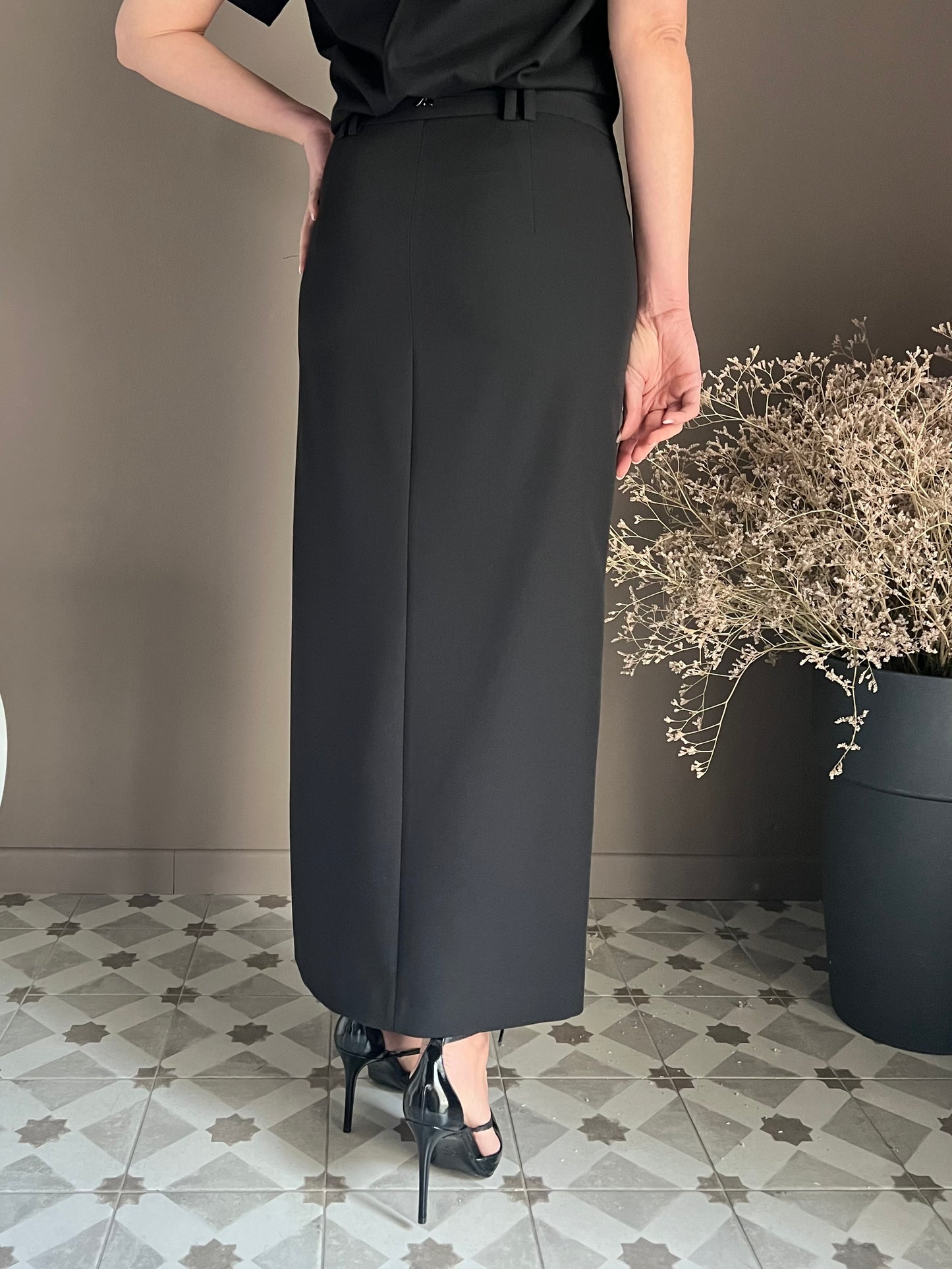 Gonna midi sartoriale in gabardine
