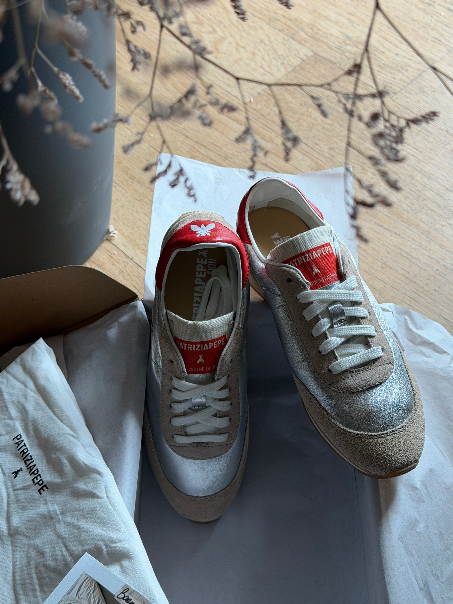 Running Skin Sneakers Silver e Red