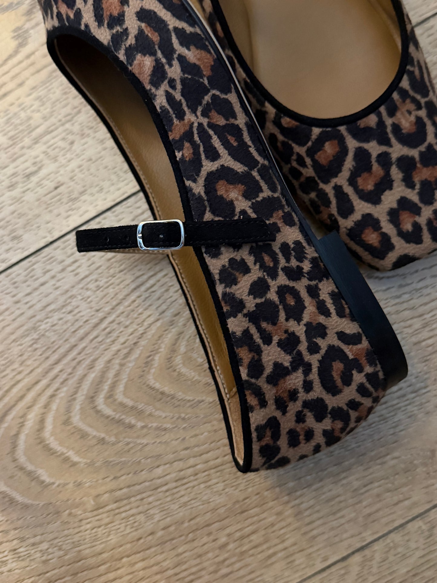 Scarpa Mary Jane leopard in camoscio