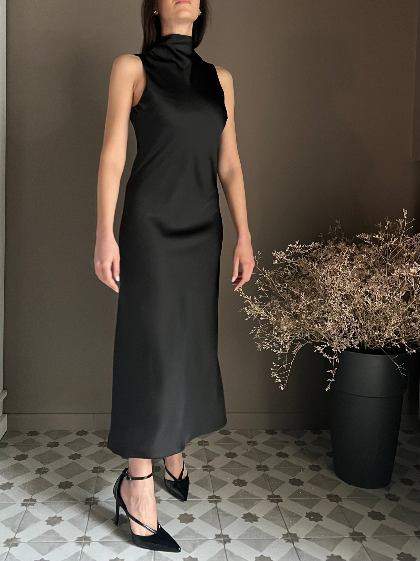 Abito midi in raso lucido