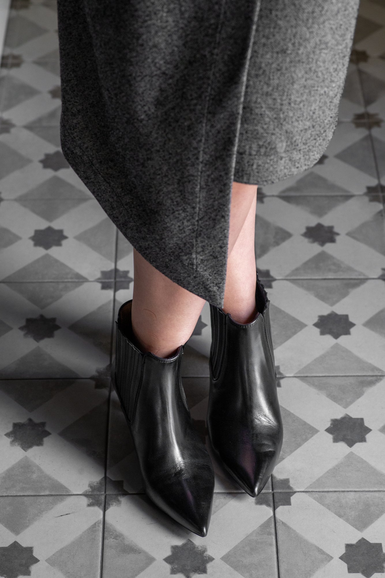 Stivaletto chelsea in nappa nera Anna F
