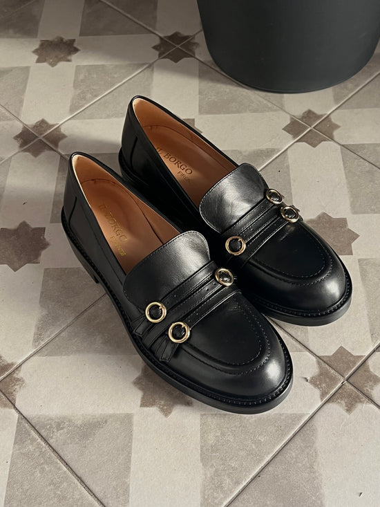 Mocassino in pelle con dettagli gold