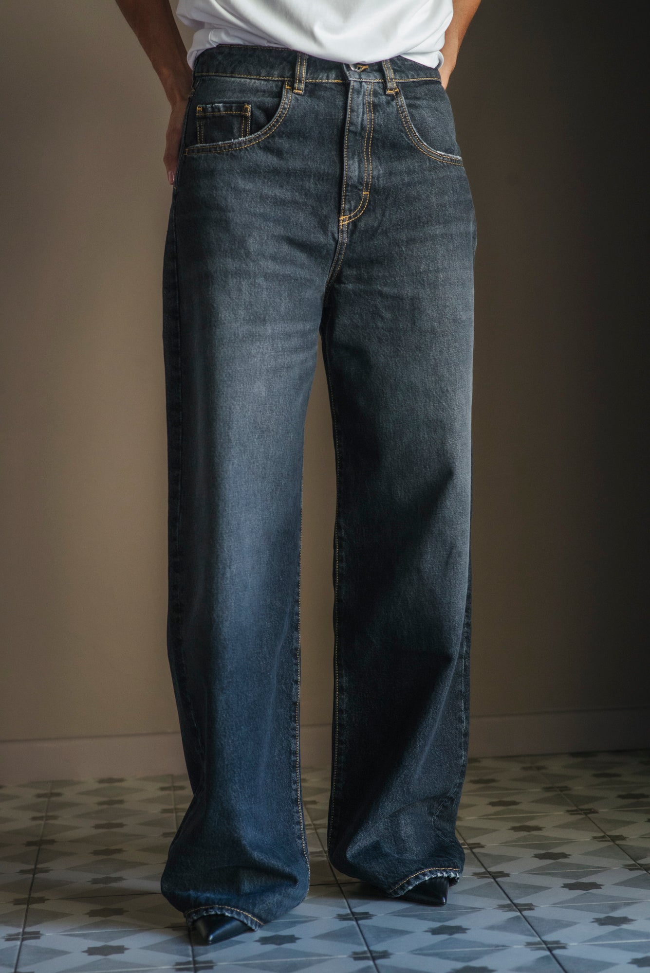 Pantalone denim modello Poppy- Grigio nero