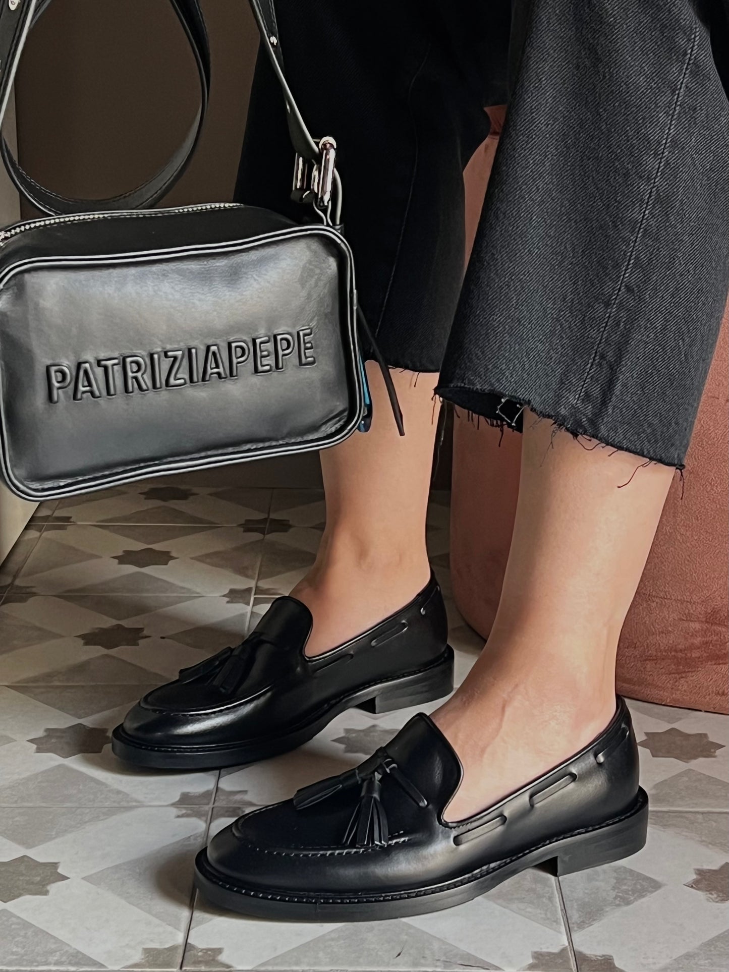 Mocassino in pelle con nappe