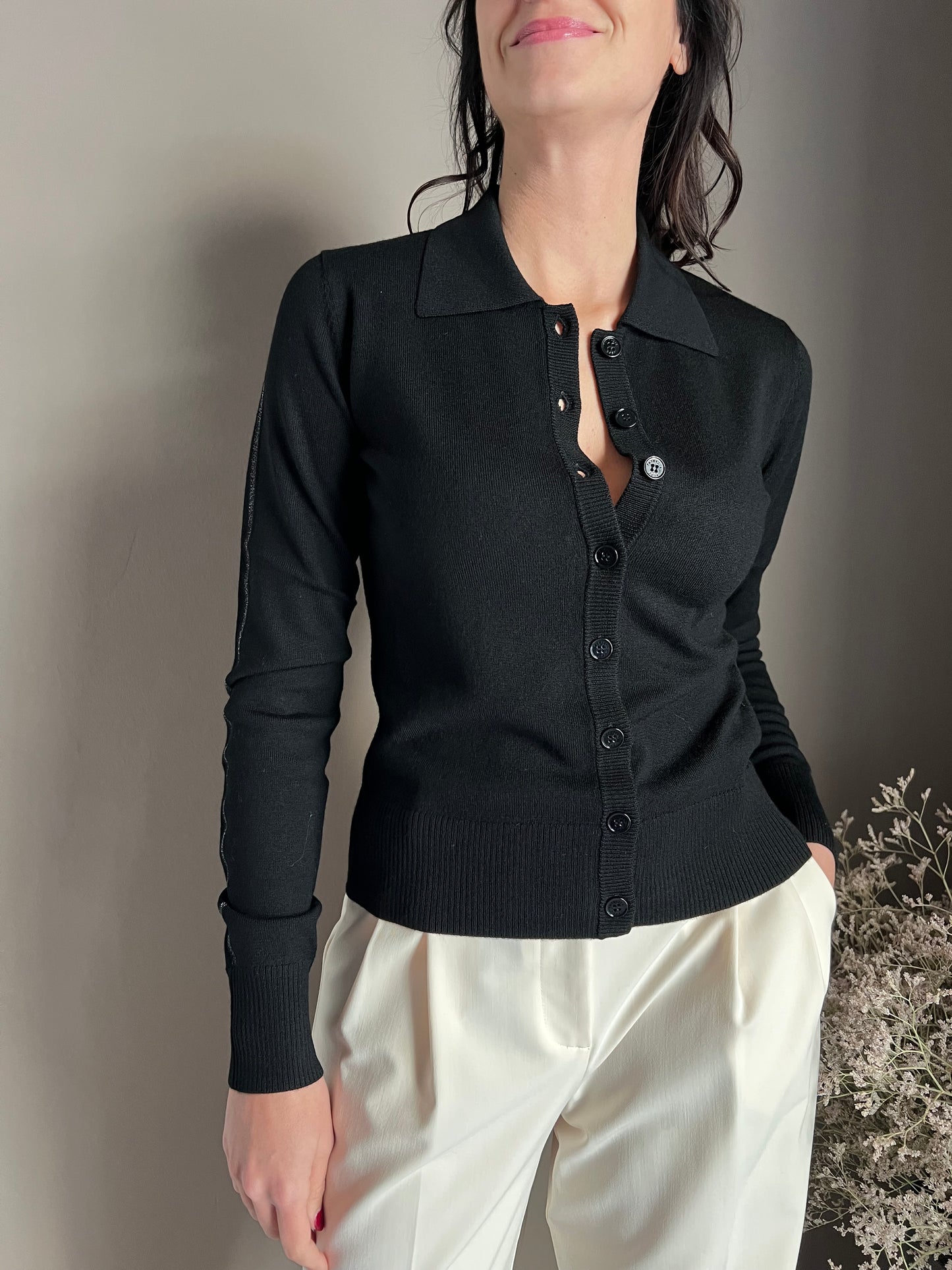 Cardigan in lana  nero con collo a polo