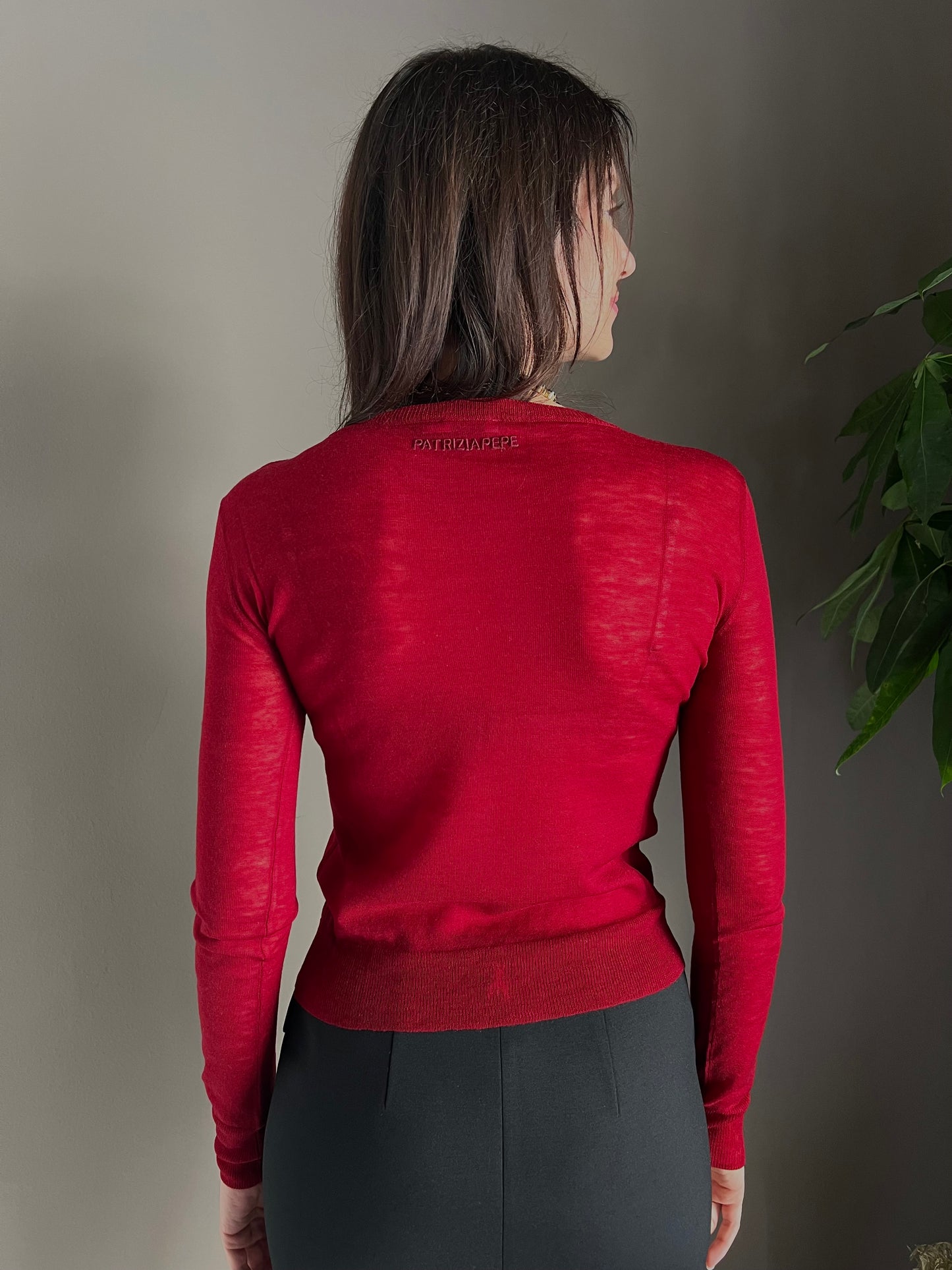 Maglia ultra fine in lana con scollo a barca