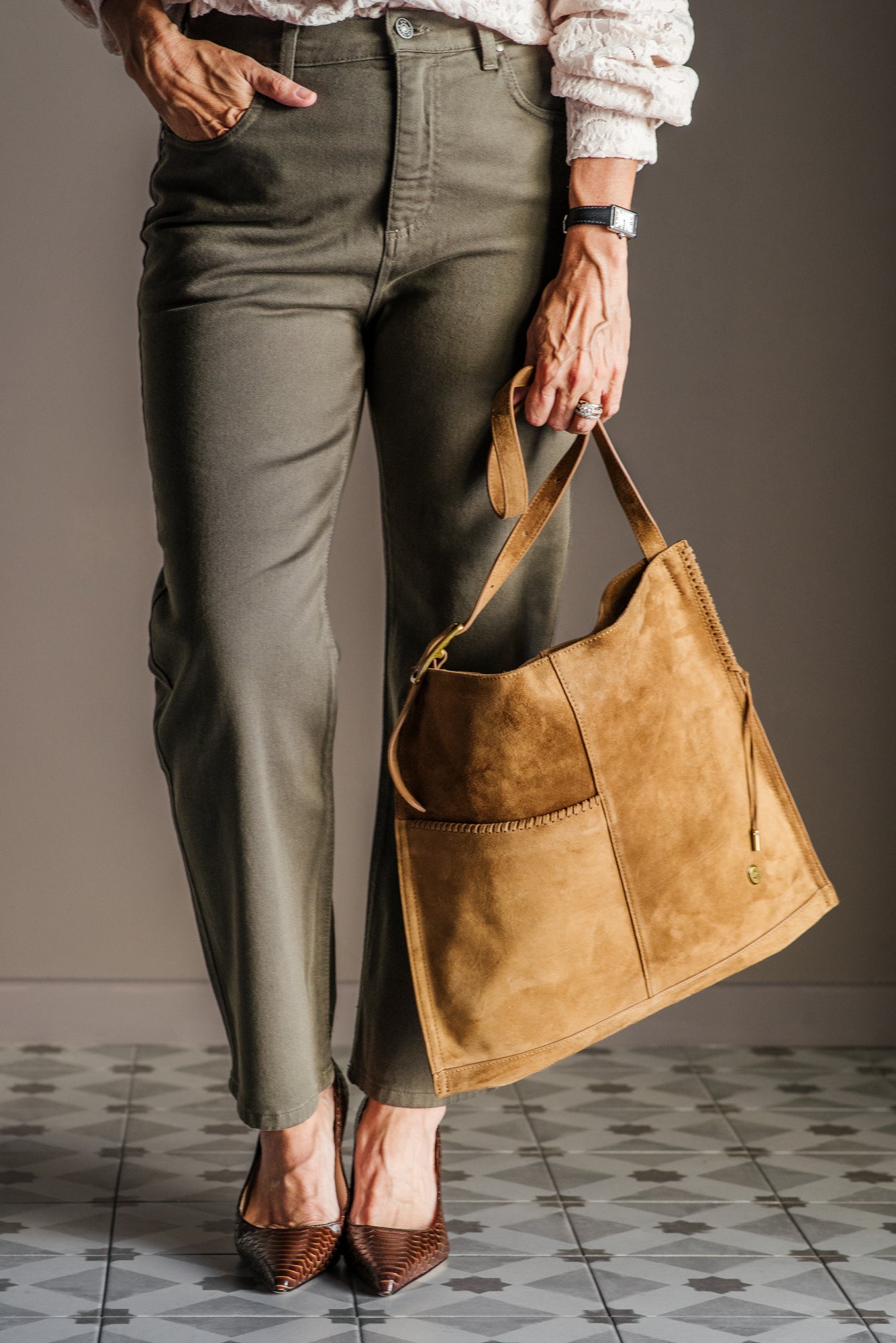 Borsa Piatta in Camoscio – Ash