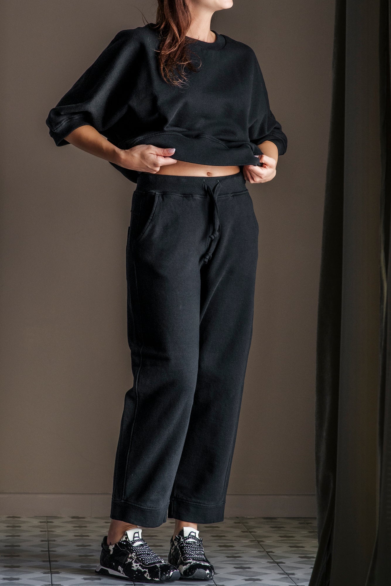 Pantalone in felpa Nero Noumeno Concept