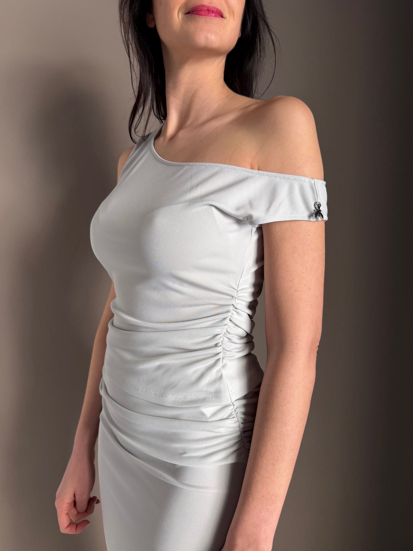 Top Monospalla con Arricciature grigio perla