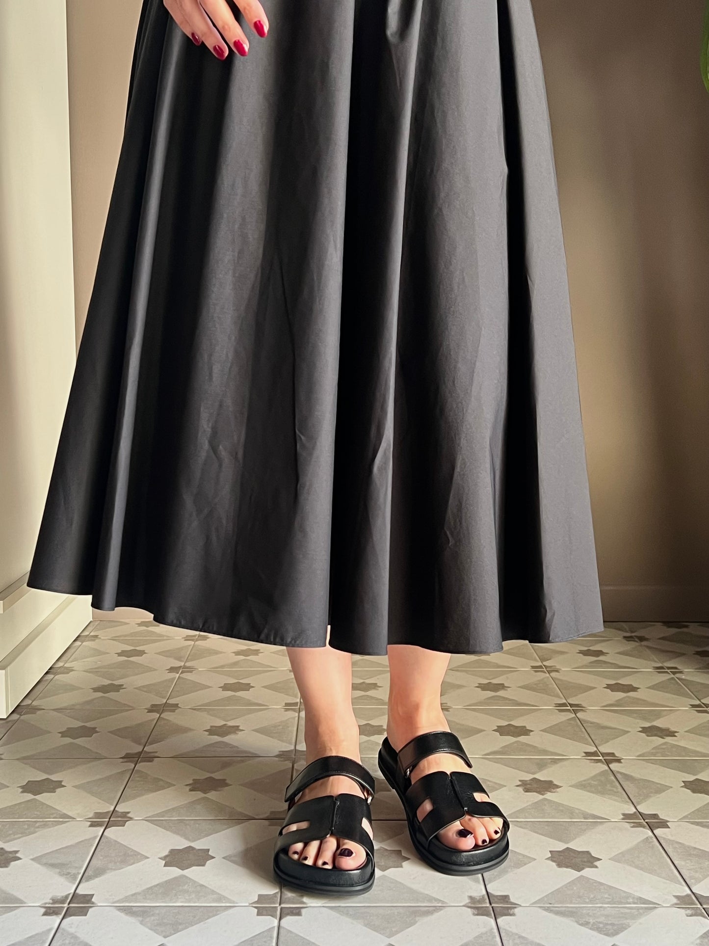 Ciabattina in pelle minimal nera