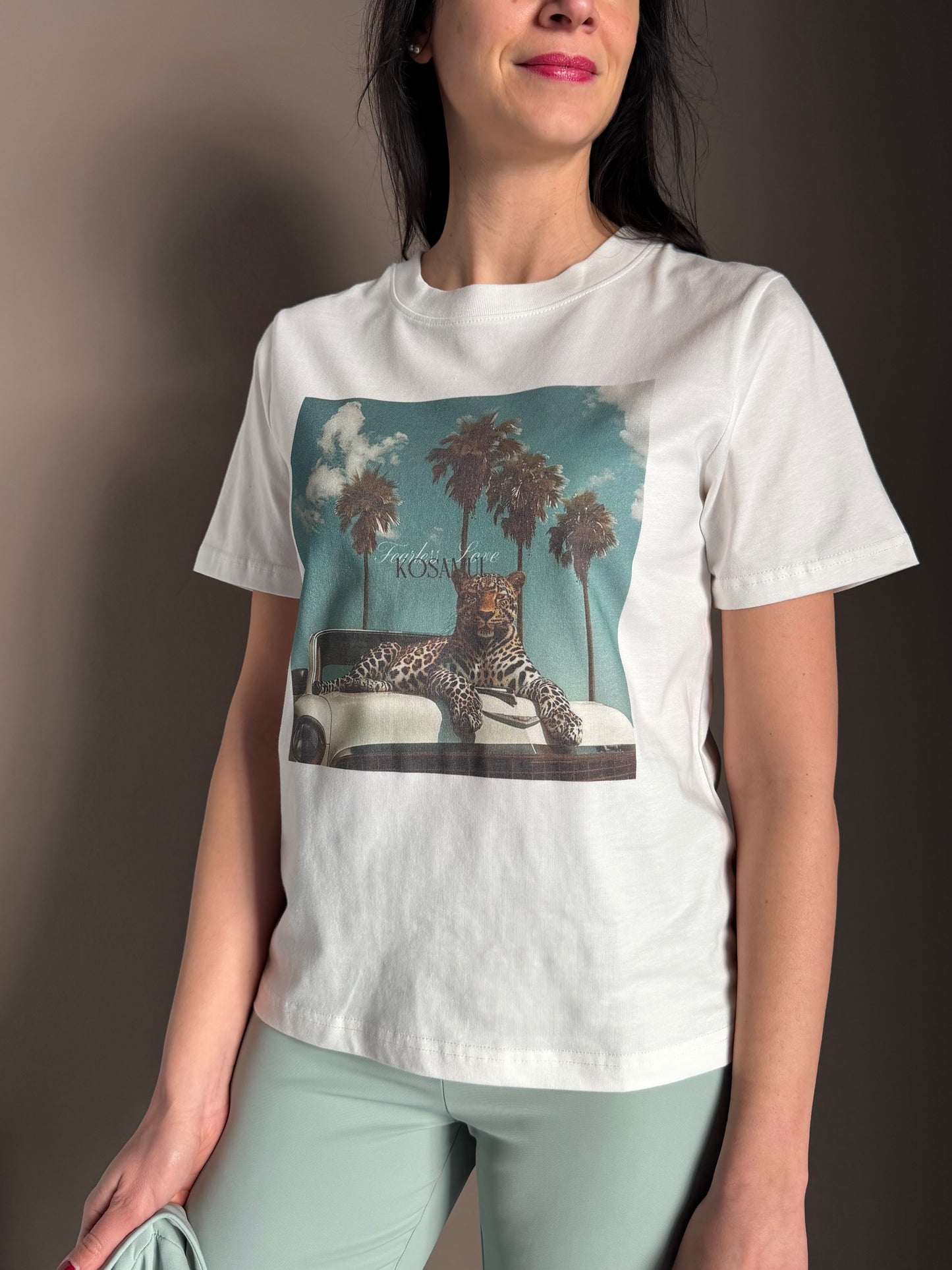 T-shirt con stampa Fearless love