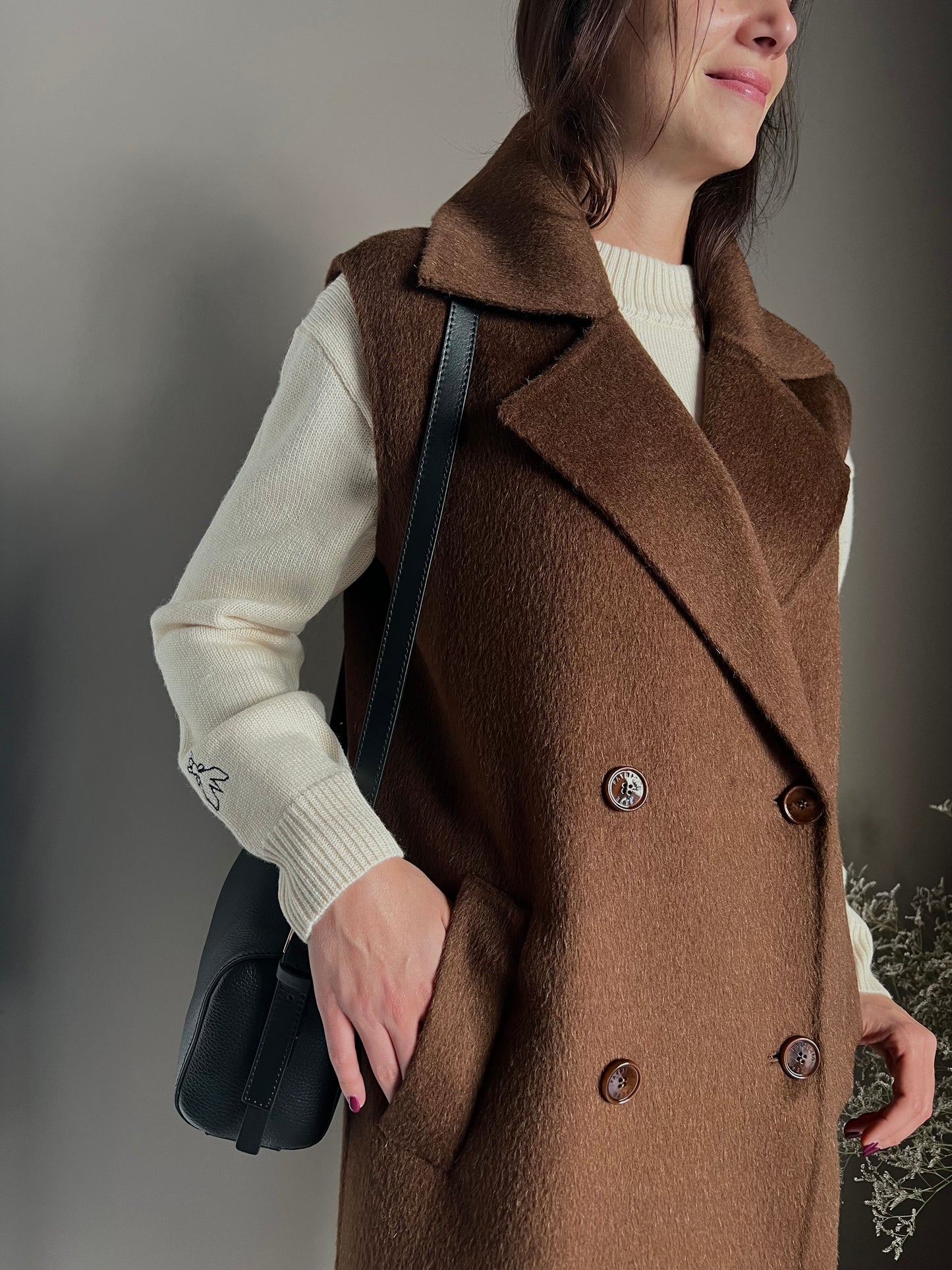 Cappotto smanicato in lana e alpaca