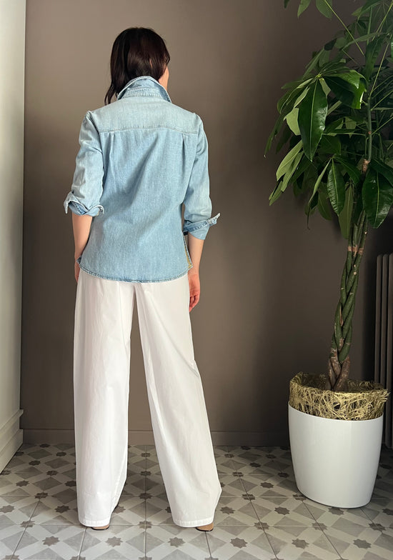 Pantalone vita bassa con cinturino bianco