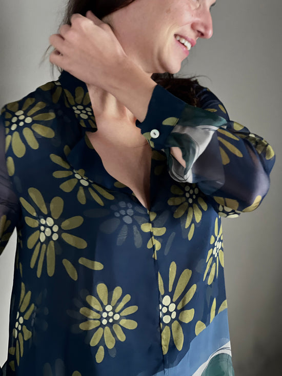 Camicia in fantasia floreale in seta e viscosa