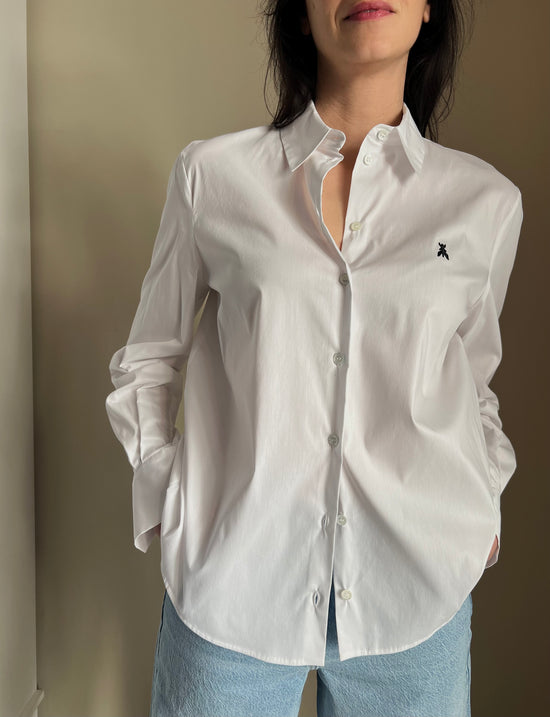 Camicia bianca con spacco sul retro