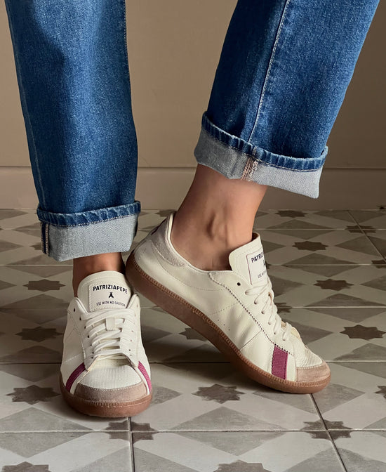 Sneakers in nappa con lettering purple