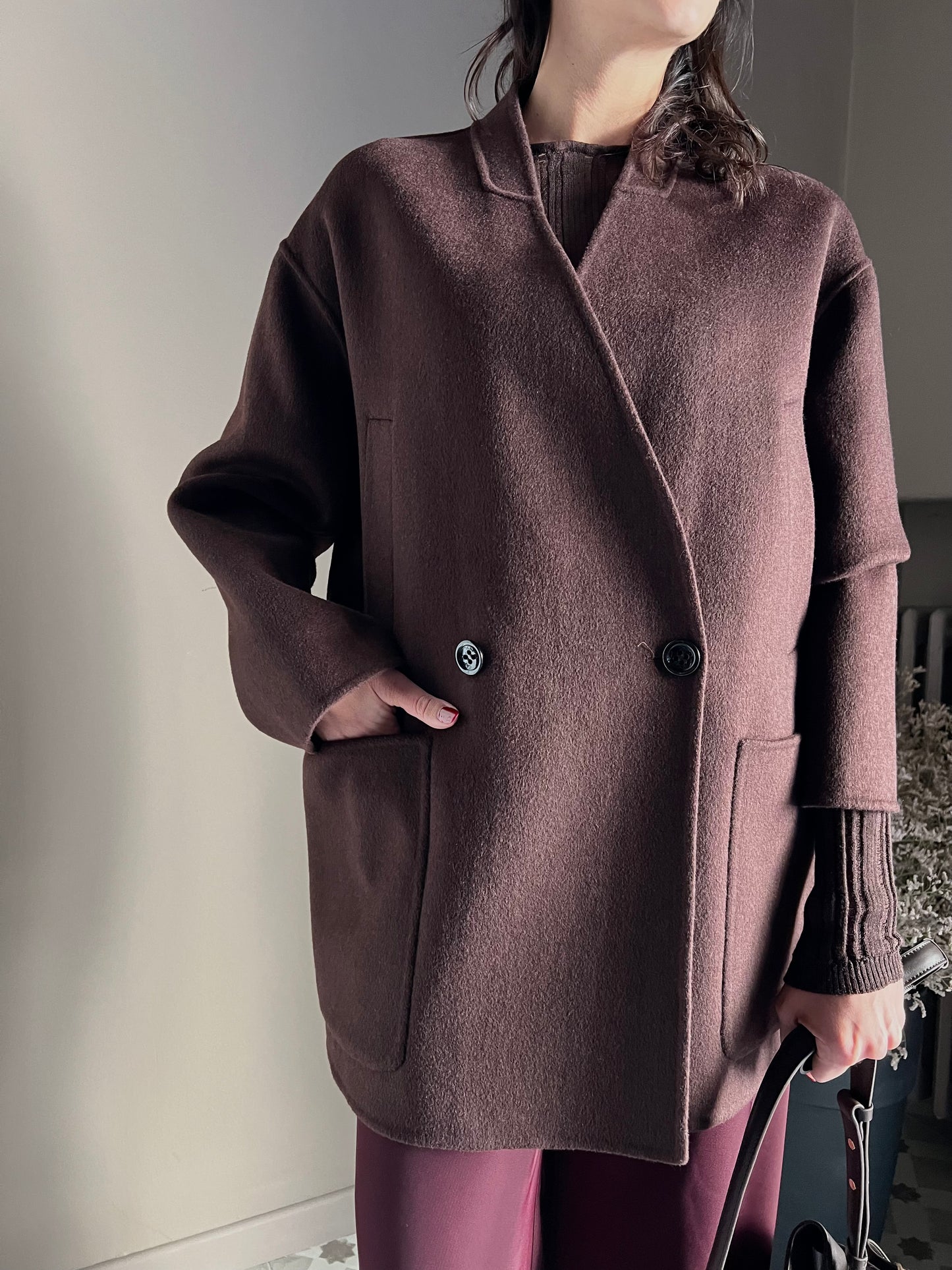 Cappotto in pura lana oversize con sciarpa abbinata