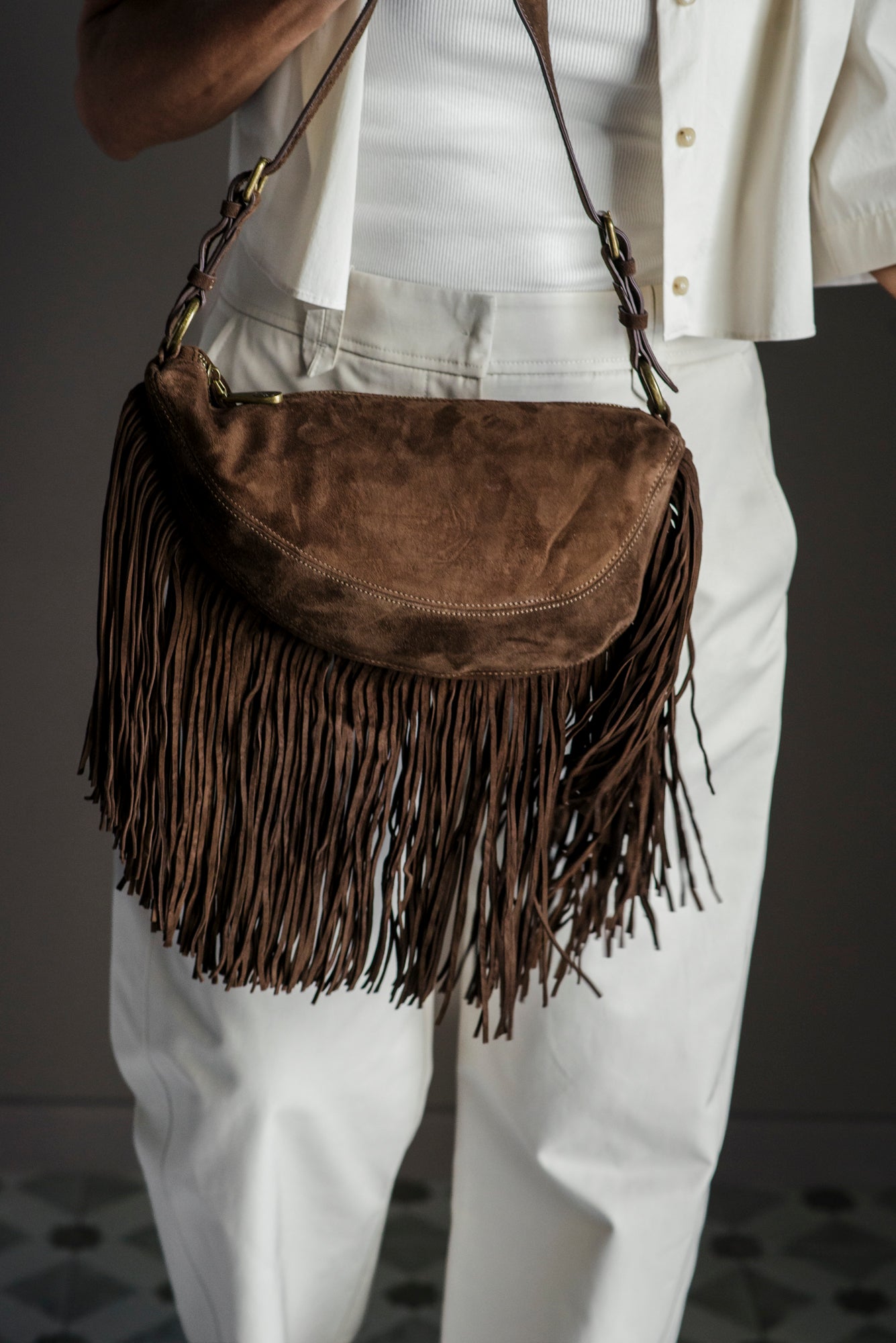 Borsa in suede con frange