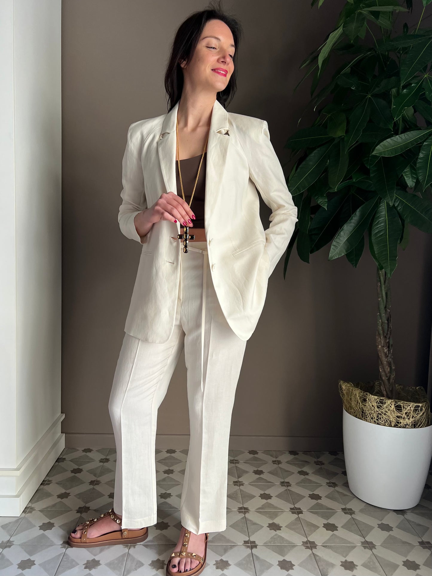 Pantalone in lino e viscosa con cinturino