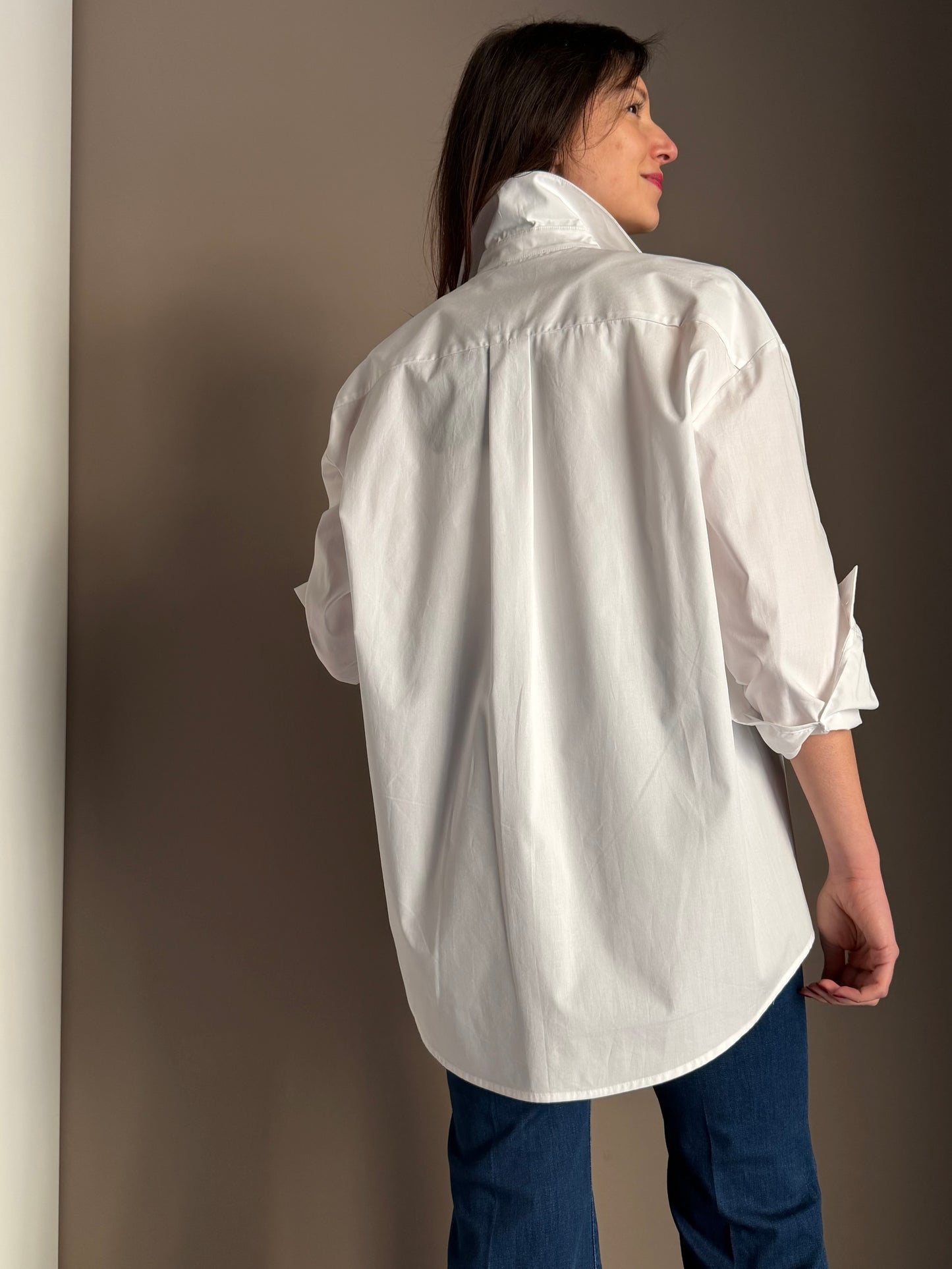 Camicia over in cotone con ricamo