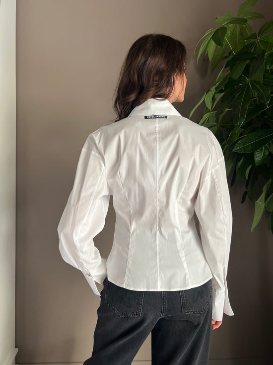 Camicia in cotone con spalla morbida