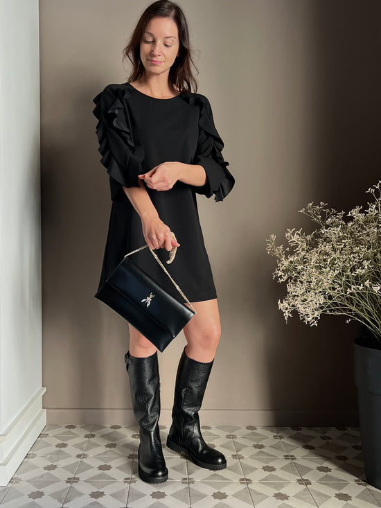 Borsa pochette in pelle nera con catena