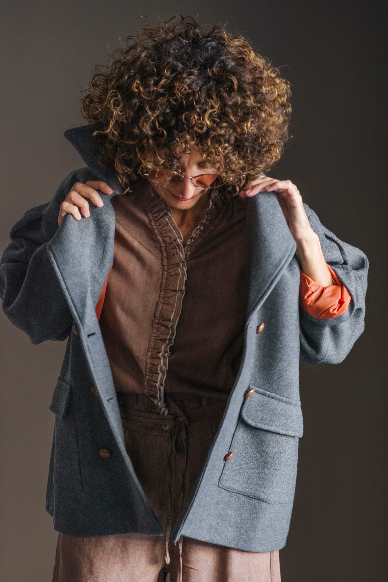 Camicia in denim con rouches caramello