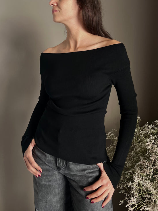Maglia off shoulder nera