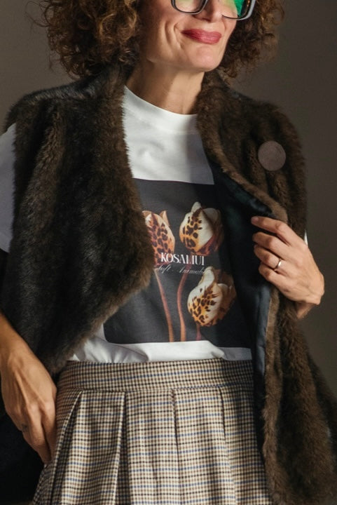 T-shirt con stampa tulipano