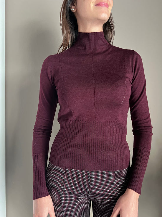 Maglia in lana rasata collo alto Purple red