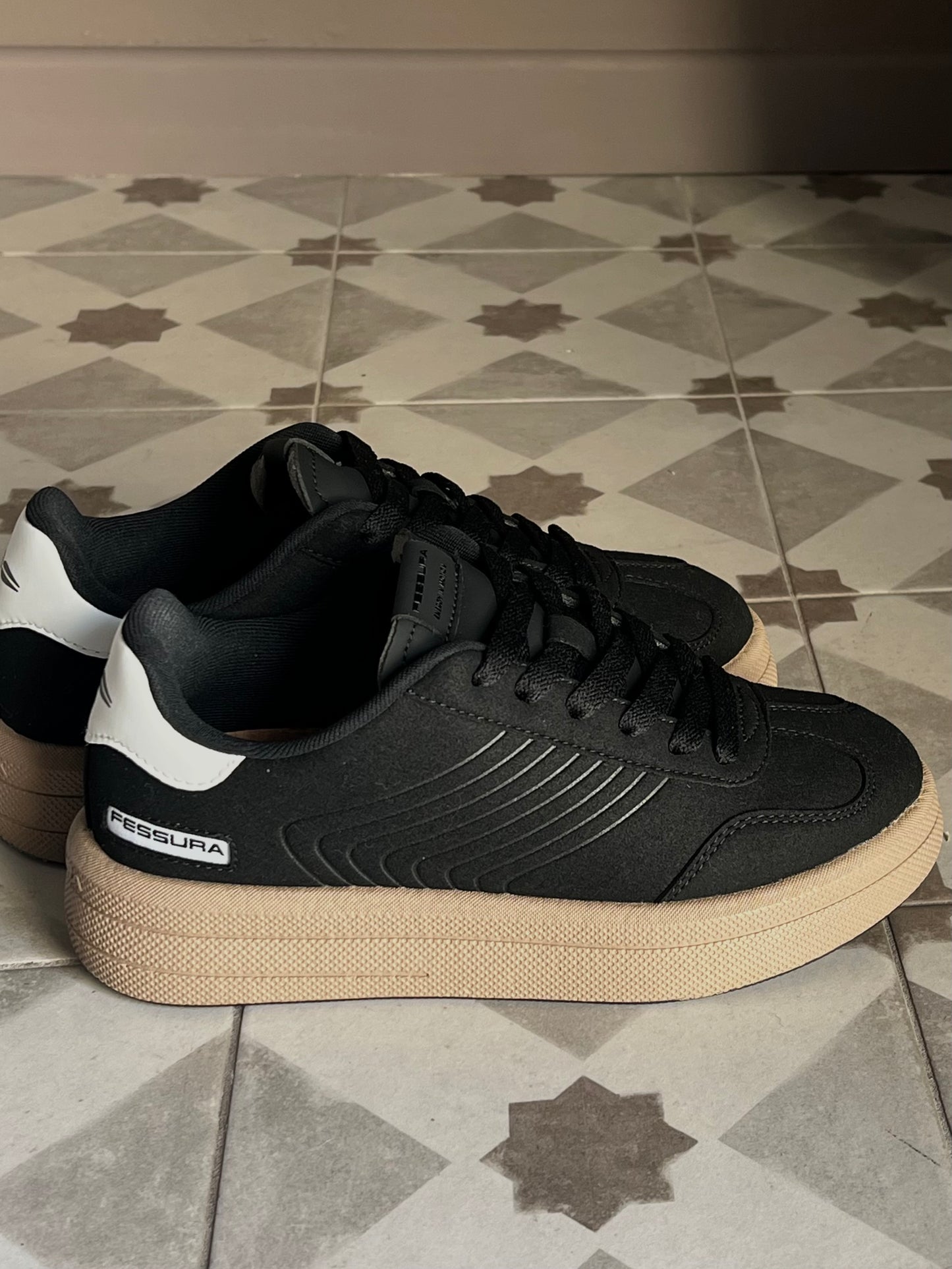 Sneakers Fessura con platform