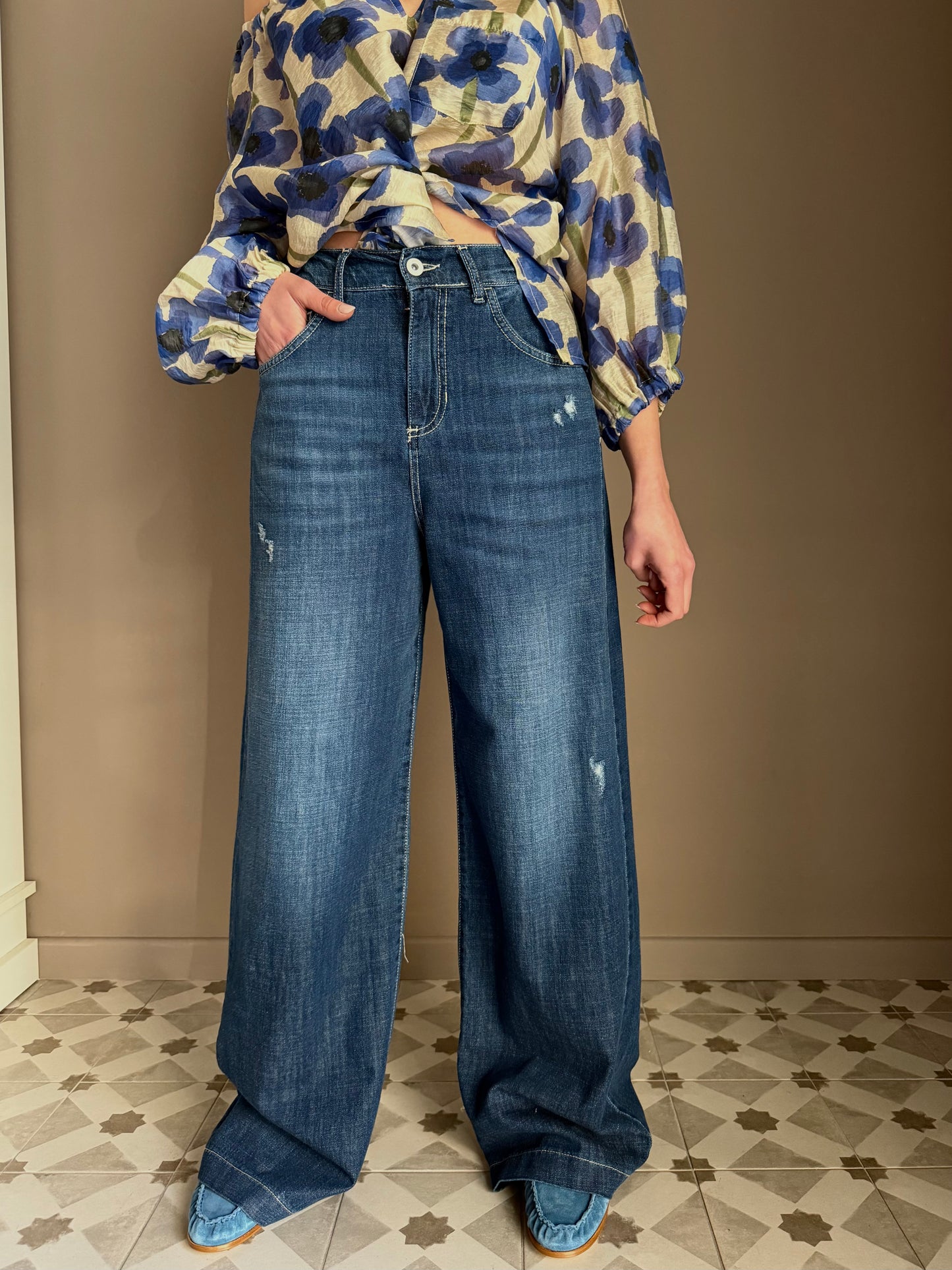 Pantalone denim con elastico wide-leg