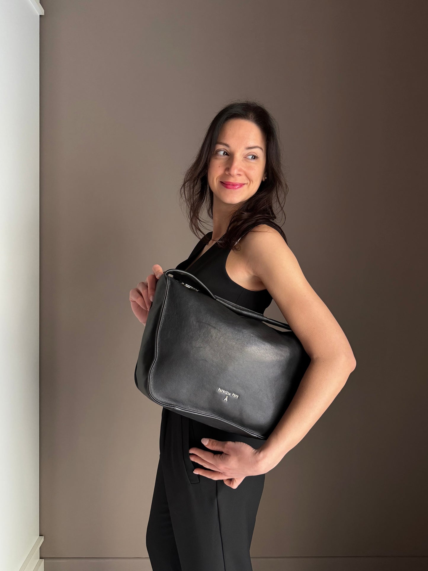 Borsa Hobo nera media in pelle