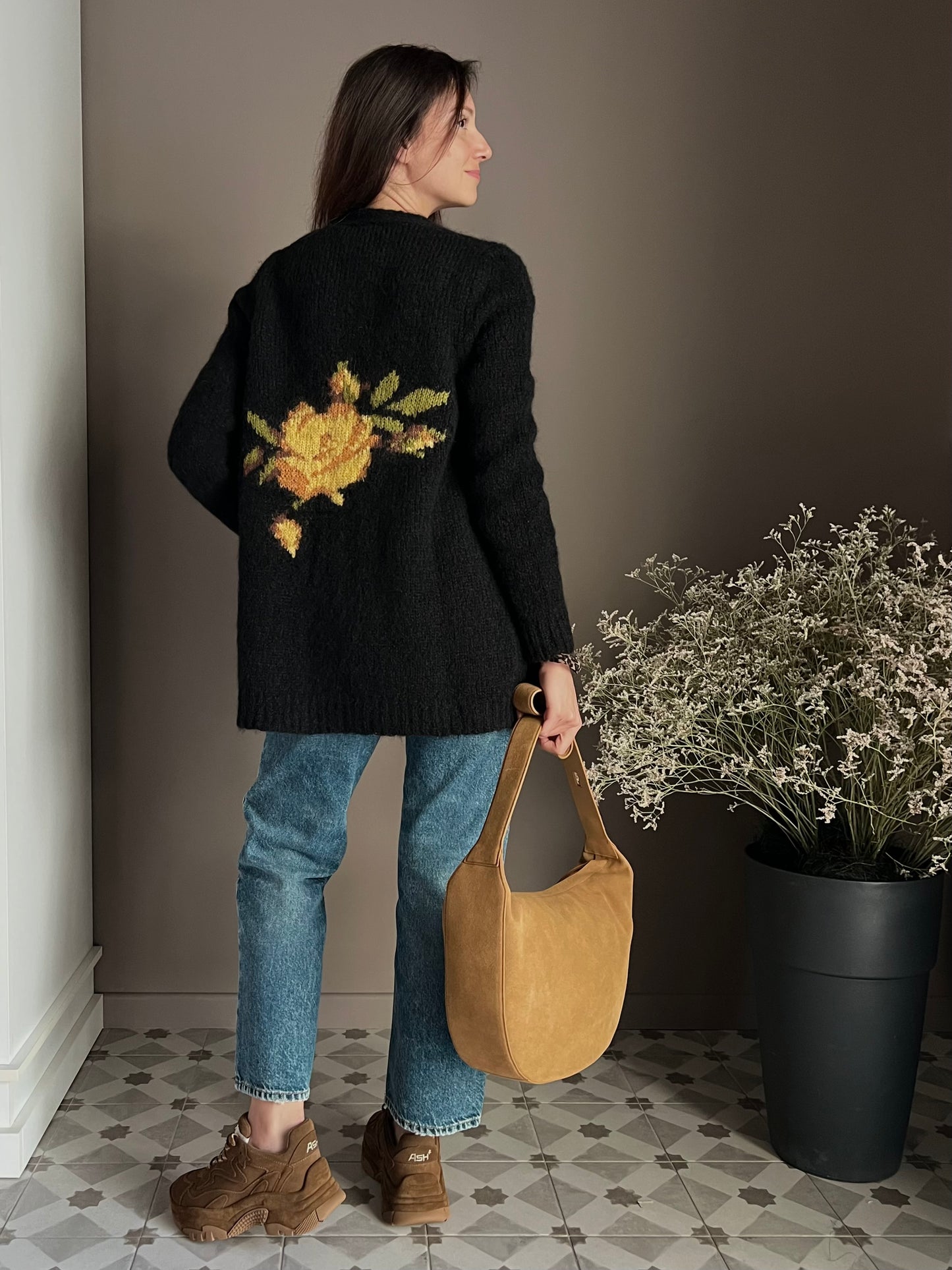 Cardigan nero in misto alpaca e lana