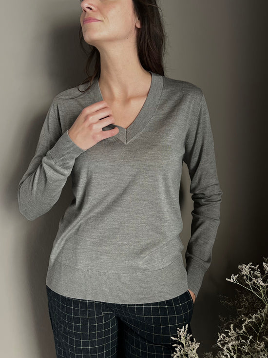 Maglia scollo a V in lana Greige