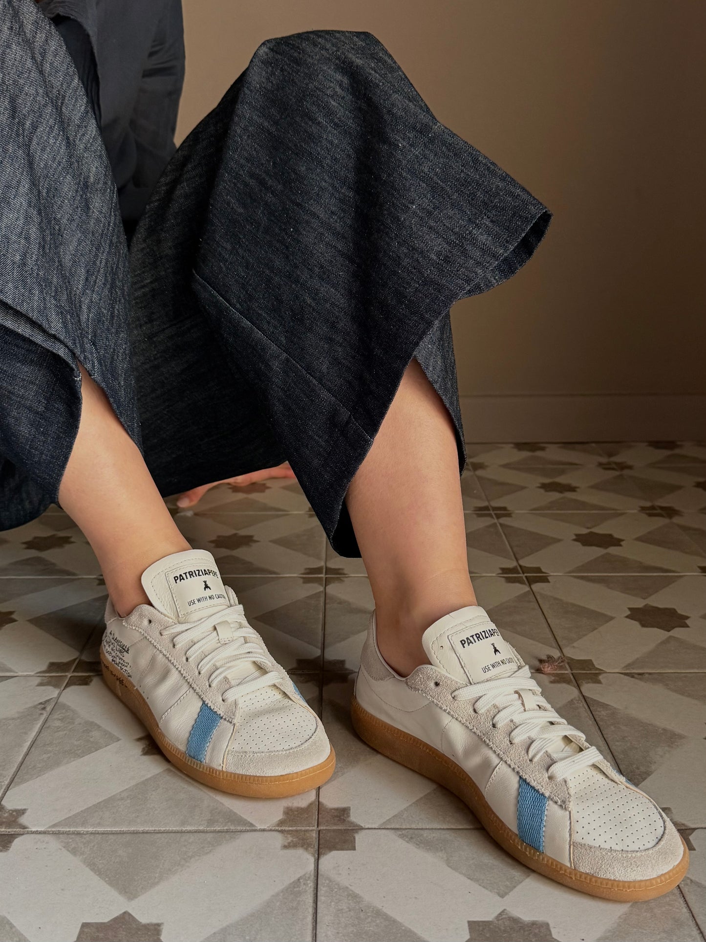Skin sneakers White-blue