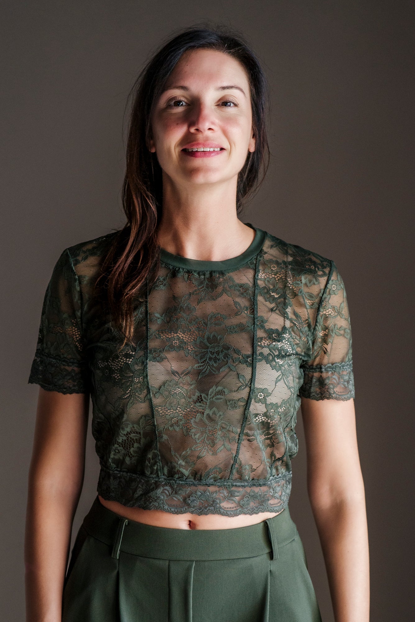 Top in pizzo floreale verde