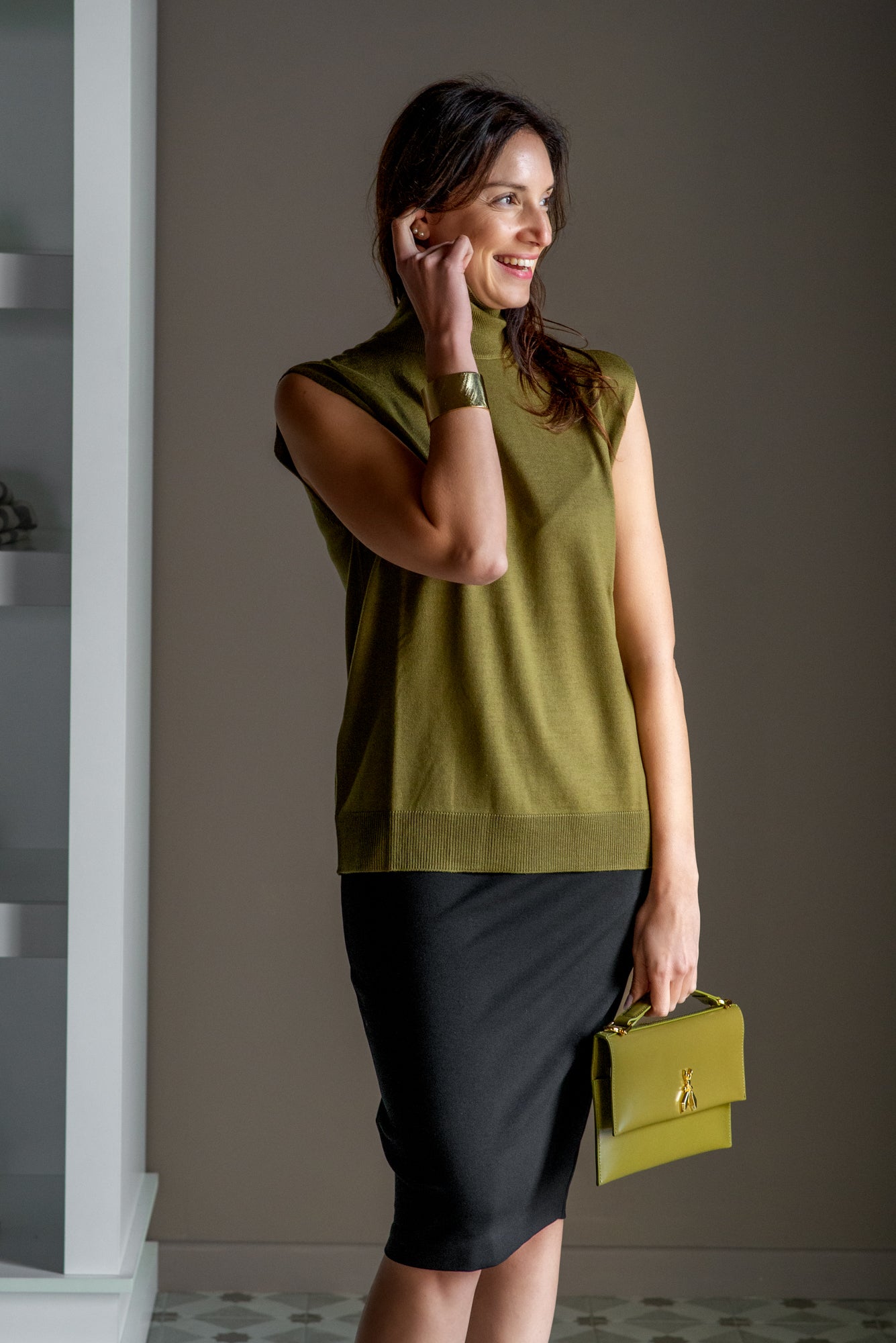 Maglia Smanicata in Lana – Verde Oliva