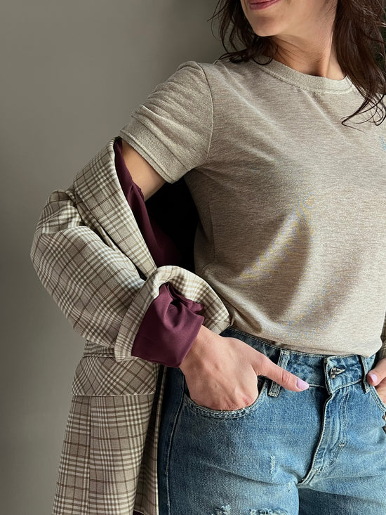 Maglia in viscosa e lurex beige