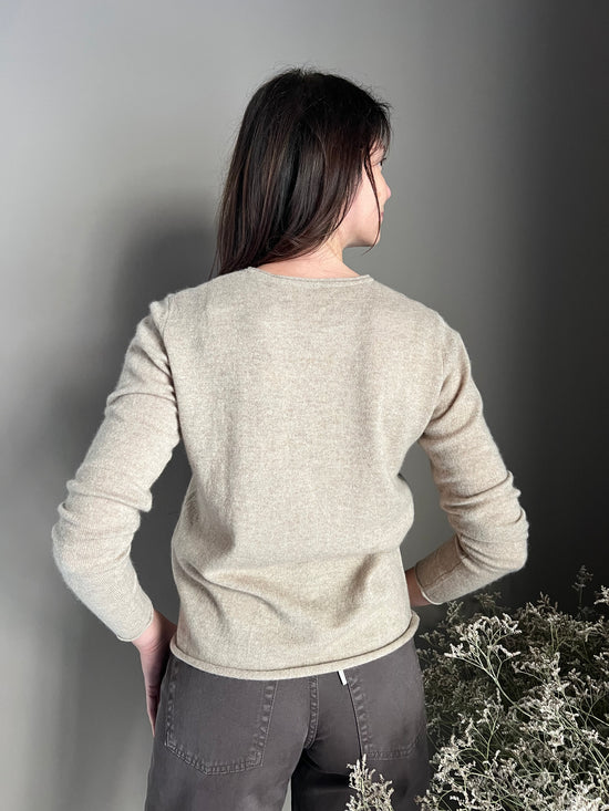 Maglia basic girocollo in 100% cashmere beige