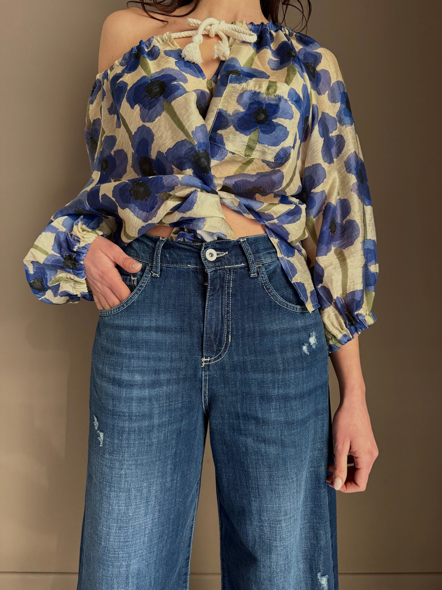 Pantalone denim con elastico wide-leg