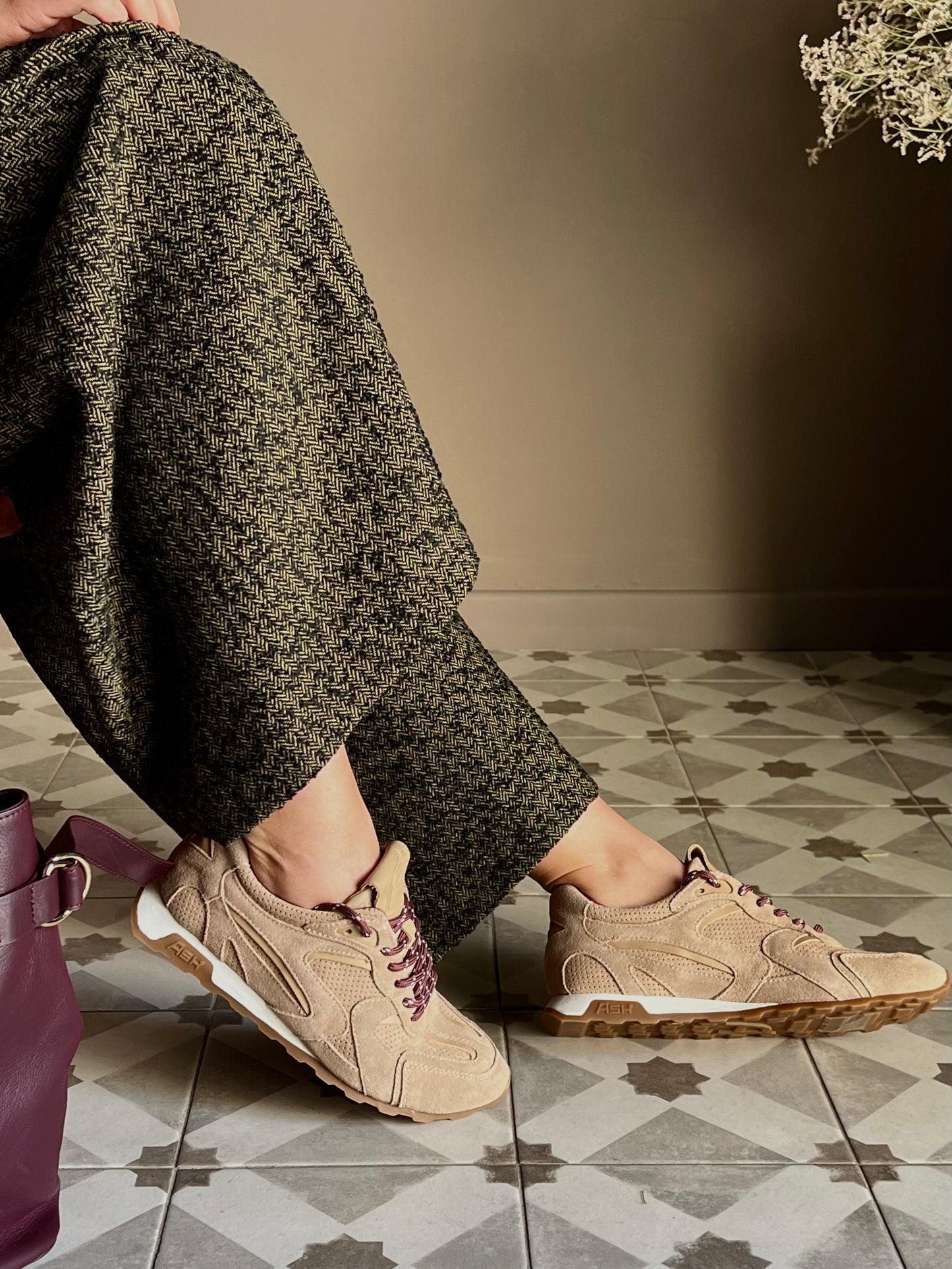 Sneakers Ash mod. Kasar in camoscio