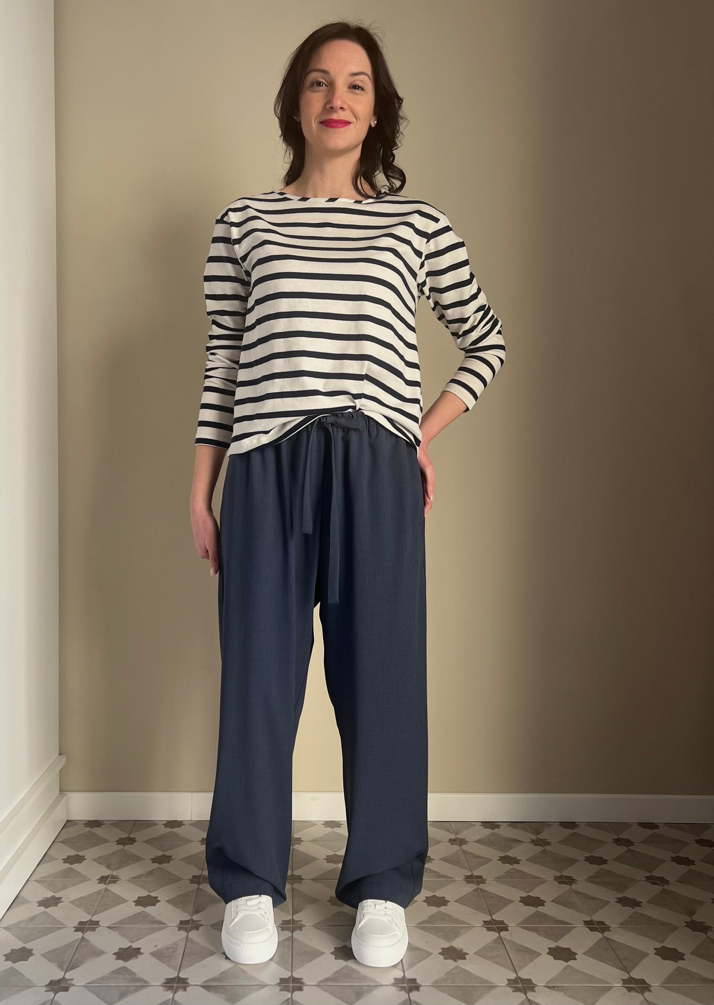 T-shirt manica lunga in cotone con oblò blu